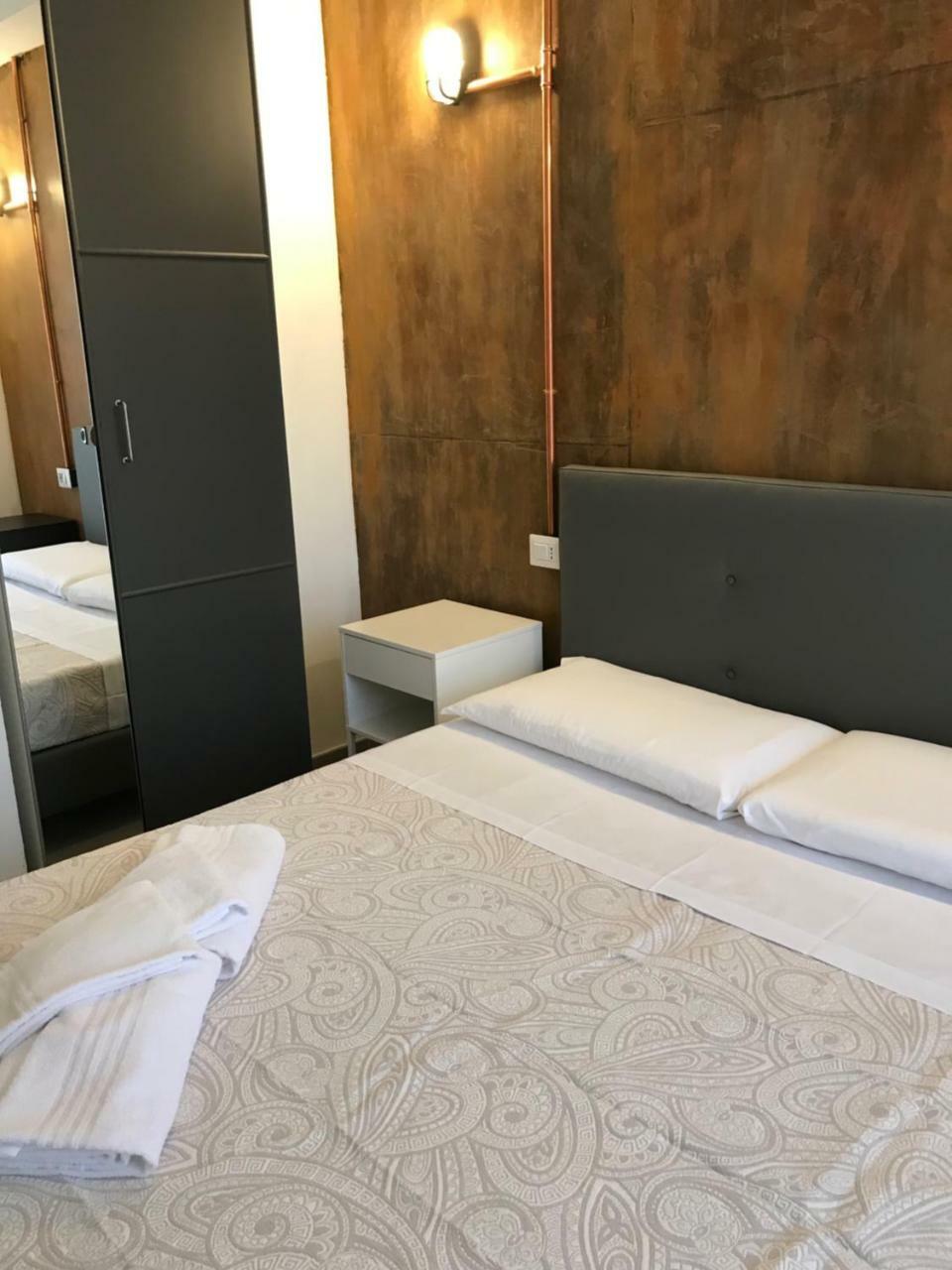 Joy Rooms Milan Luaran gambar